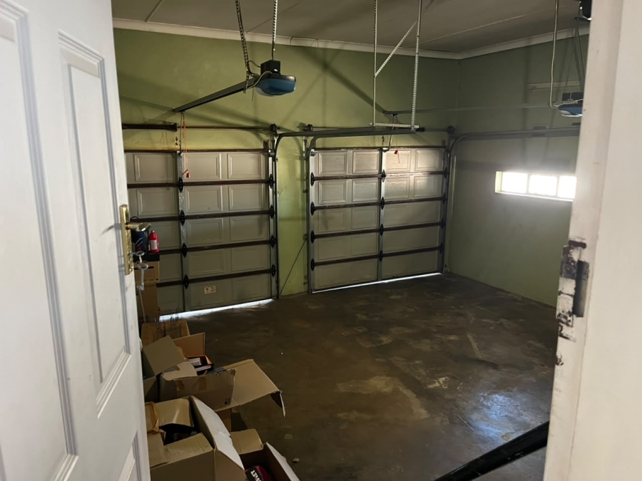 3 Bedroom Property for Sale in Flamwood North West